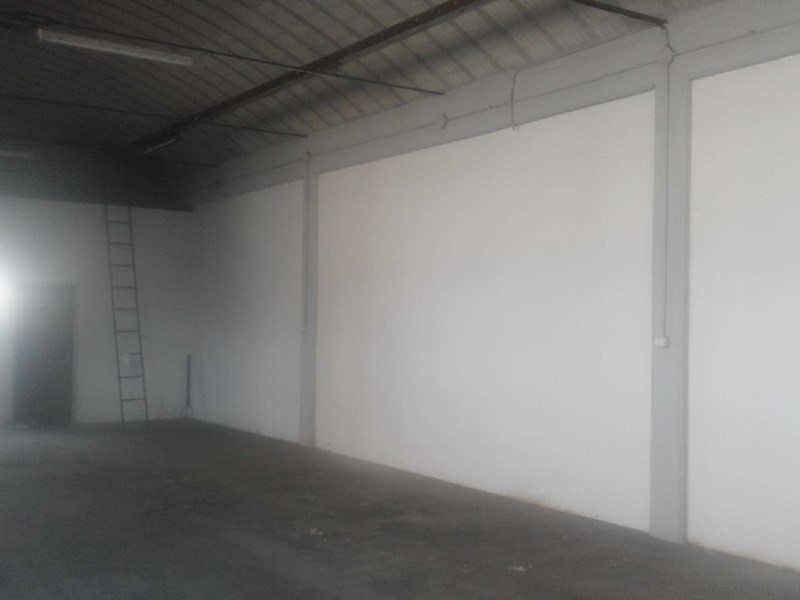 Capannone in Affitto a Bologna, zona Trebbo di Reno Castel Maggiore, 800€, 130 m²