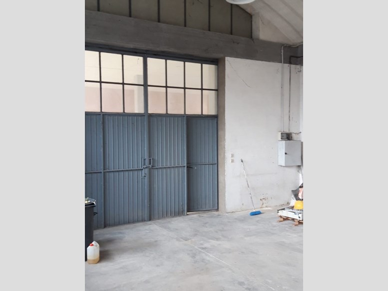 Capannone in Affitto a Castel Maggiore, zona Trebbo di Reno Castel Maggiore, 400€, 50 m²