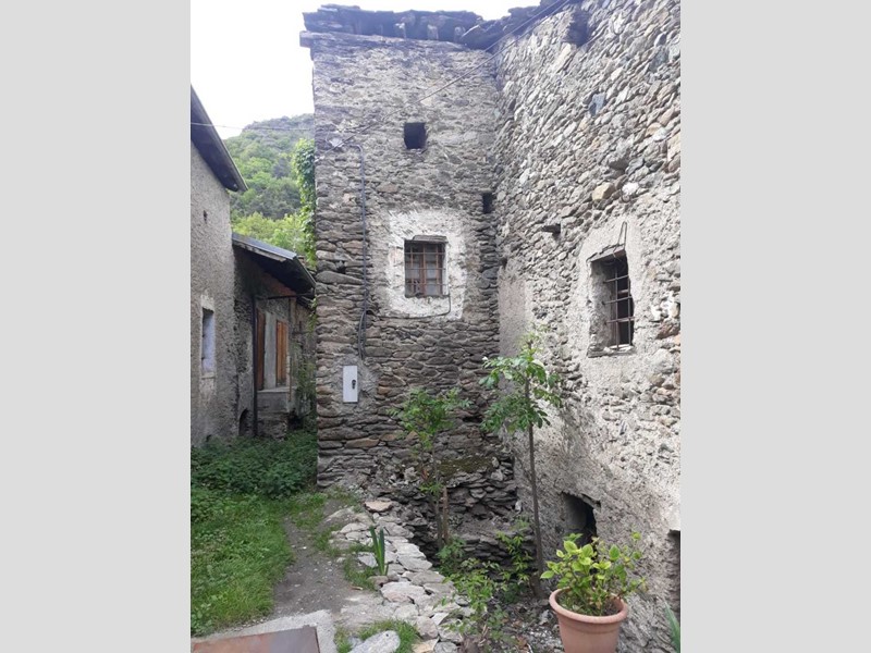 Casa Indipendente in Vendita a Susa, 19'000€, 120 m²