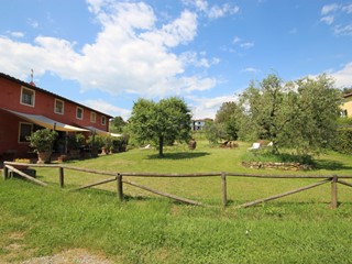 Casale in Vendita a Lucca, zona Nord, 1'100'000€, 500 m²