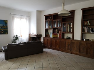 Ufficio in Vendita a Dicomano, 80'000€, 100 m²