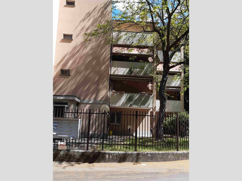 Trilocale in Vendita a Varese, zona Montello - Scuola Europea, 140'000€, 90 m²