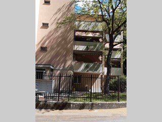 Trilocale in Vendita a Varese, zona Montello - Scuola Europea, 140'000€, 90 m²