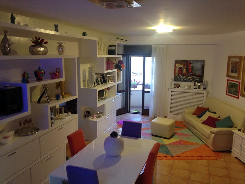 Appartamento in Vendita a Pratola Peligna, zona via per prezza, 175€, 110 m², con Box