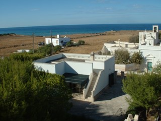 Villa in Affitto a Ostuni, zona MARINA DI OSTUNI - MONTICELLI, 60 m², arredato
