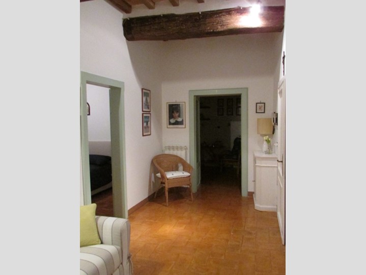 Casa Semi Indipendente in Vendita a Massa Martana, 250'000€, 300 m²