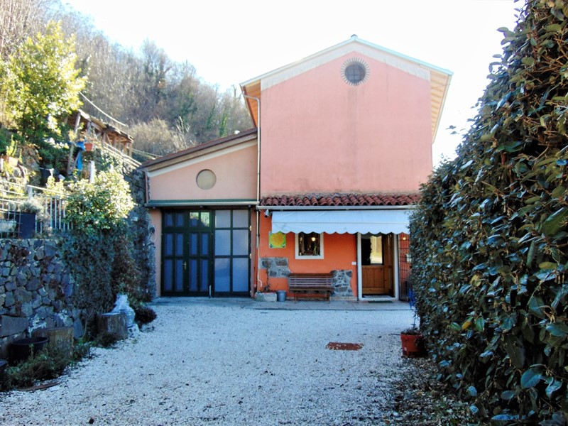 Casa Indipendente in Vendita a Altissimo, 255'000€, 180 m²