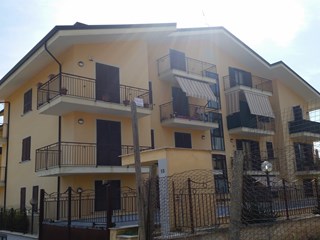 Appartamento in Vendita a Pignataro Maggiore, zona Via Albamonte Siciliano, 99'999€, 127 m²