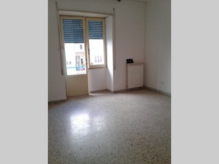 Bilocale in Affitto a Frosinone, zona alta, 420€, 140 m²