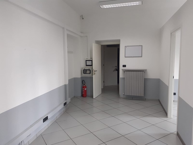 Ufficio in Affitto a Pinerolo, 550€, 50 m²
