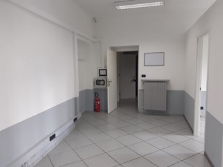 Ufficio in Affitto a Pinerolo, 550€, 50 m²