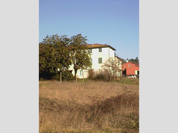 Casa Indipendente in Vendita a Lucca, zona Monte San Quirico, 750'000€, 380 m²