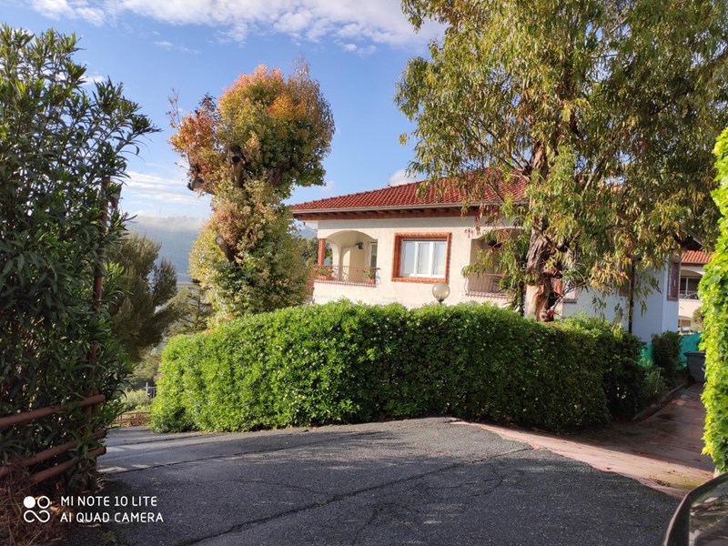 Bilocale in Vendita a Bordighera, 129'000€, 59 m², arredato