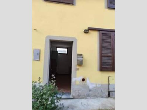 Casa di corte in Vendita a Senna Lodigiana, 28'000€