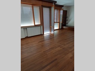 Appartamento in Vendita a Padova, zona brenta-venezia, 275'000€, 189 m², con Box