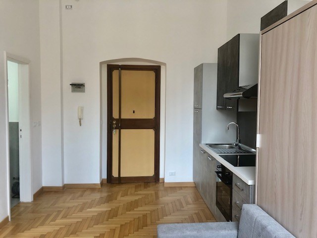 Bilocale in Vendita a Rapallo, zona Centro, 139'000€, 45 m², arredato