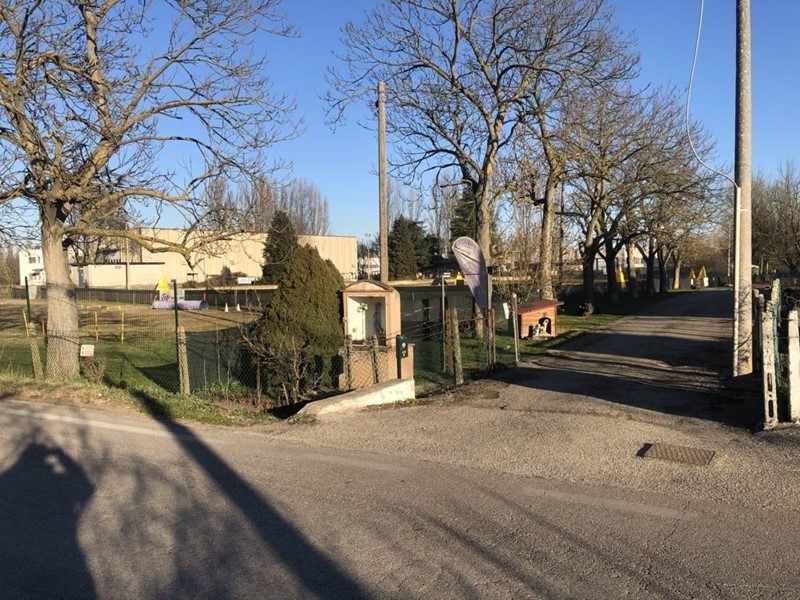 Terreno edificabile in Vendita a Ferrara, zona Porotto-Cassana, 190'000€, 10500 m²