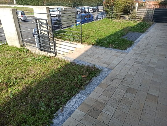 Trilocale in Vendita a Pavia, zona San Lanfranco , 320'000€, 160 m²