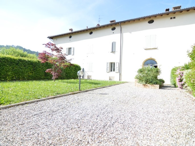 Trilocale in Vendita a San Lazzaro di Savena, zona  Castel dei Britti, 199'000€, 90 m²