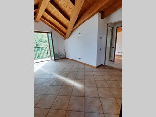 Bilocale in Vendita a Casteggio, zona Via Manzoni , 35'000€, 50 m²