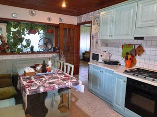 Appartamento in Vendita a Roma, 159'000€, 140 m²