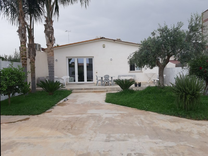 Villa in Affitto a Mazara del Vallo, zona Tonnarella , 840€, 100 m², arredato
