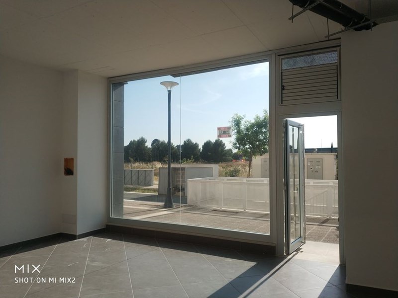Negozio in Affitto a Bari, zona POGGIOFRANCO, 1'300€, 80 m²