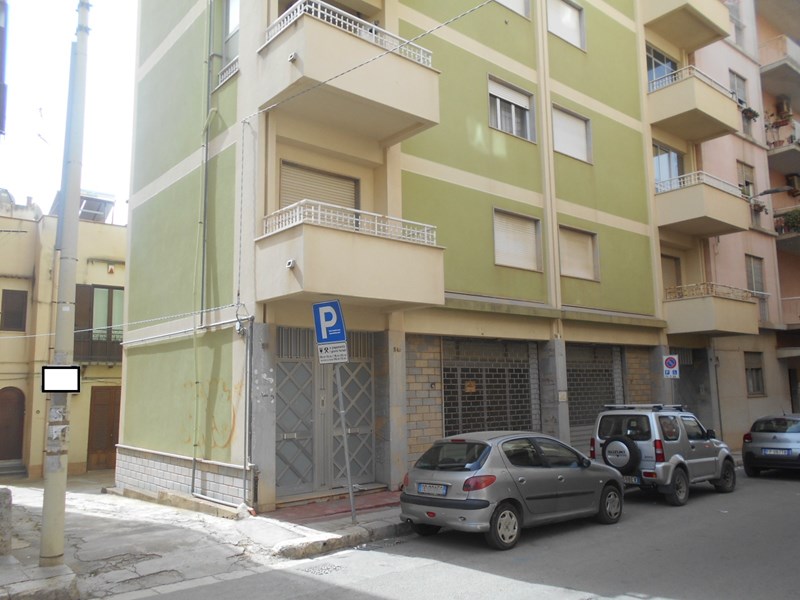 Appartamento in Vendita a Castelvetrano, zona città, 85'000&euro;, 190 m²