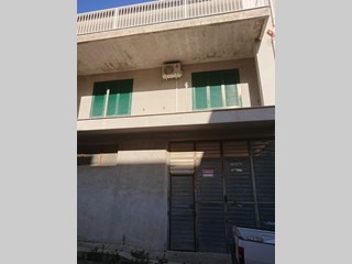 Posto auto in Vendita a Rosolini, zona sant'alessandra, 85'000€, 168 m²