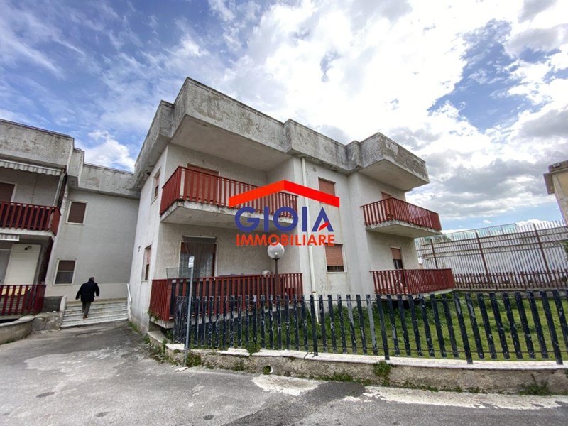Quadrilocale in Vendita a Mondragone, 95'000€, 110 m²