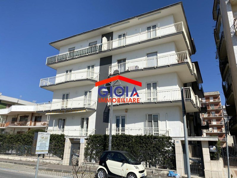 Appartamento in Vendita a Mondragone, 74'999€, 100 m², arredato