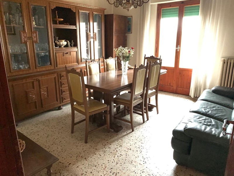Appartamento in Vendita a Certaldo, 125'000€, 120 m², arredato