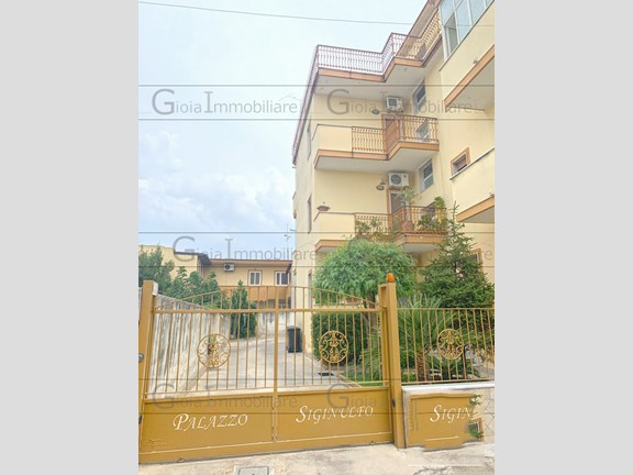 Quadrilocale in Vendita a Mondragone, 79'999€, 85 m²