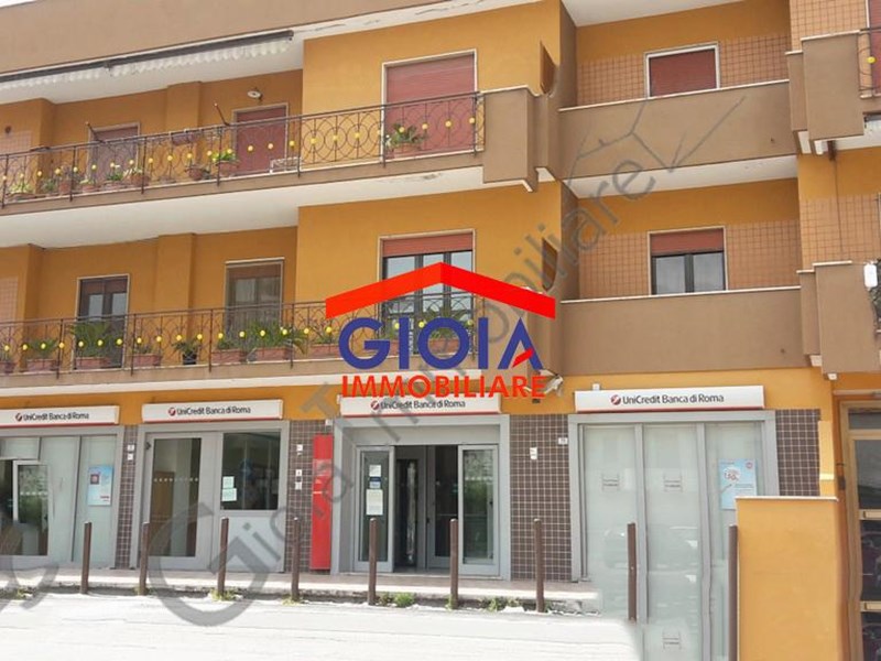 Appartamento in Vendita a Mondragone, 135'000€, 130 m², con Box