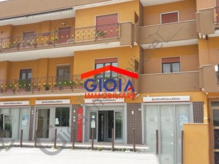 Appartamento in Vendita a Mondragone, 135'000€, 130 m², con Box