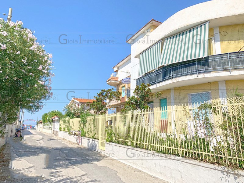 Quadrilocale in Vendita a Mondragone, 75'000€, 85 m²