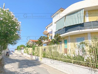 Quadrilocale in Vendita a Mondragone, 75'000€, 85 m²