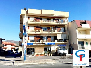 Appartamento in Vendita a Mondragone, 105'000€, 120 m²