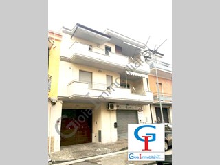 Appartamento in Vendita a Mondragone, 123'456€, 120 m²