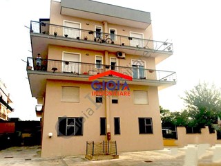 Quadrilocale in Vendita a Mondragone, 80'000€, 120 m²