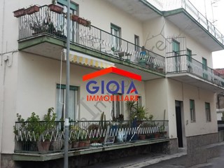 Trilocale in Vendita a Mondragone, 65'000€