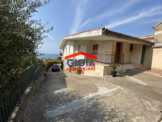 Villa in Vendita a Sessa Aurunca, 115'000€, 180 m²