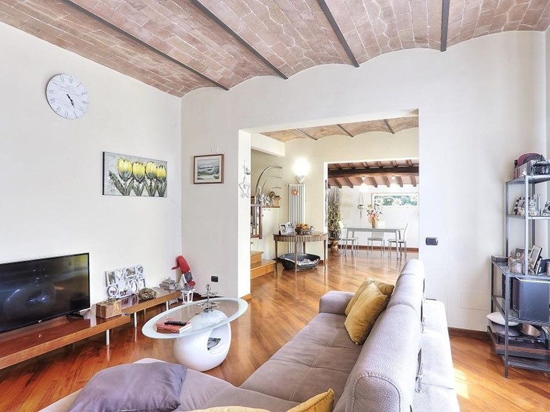 Casale in Vendita a Castelfiorentino, zona Castelnuovo Elsa, 950'000€, 450 m²