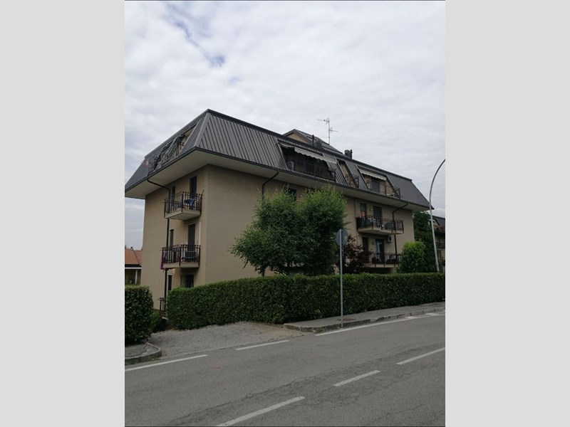 Trilocale in Vendita a Osio Sotto, zona Residenziale, 90'000€, 80 m²