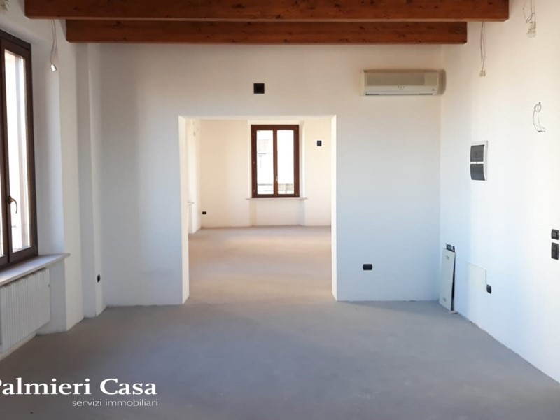 Appartamento in Vendita a Pesaro, 840'000€, 280 m², con Box
