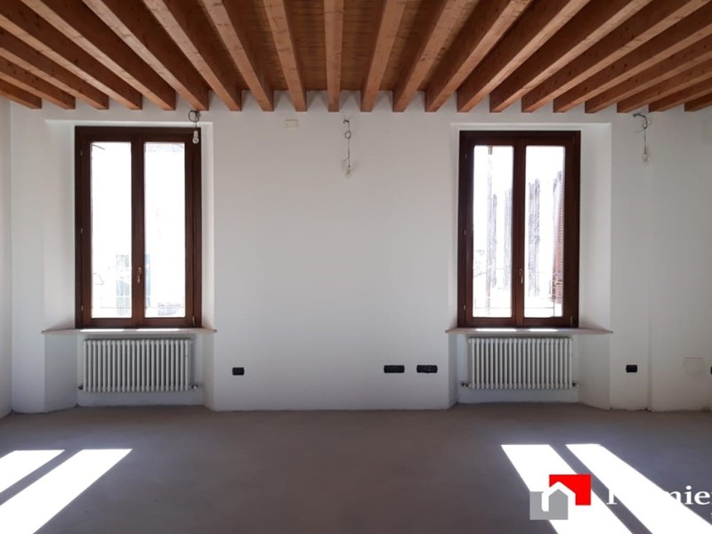 Appartamento in Vendita a Pesaro, 840'000&euro;, 280 m², con Box