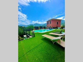 Casa Semi Indipendente in Vendita a La Spezia, zona NORD, 550'000€, 210 m², con Box