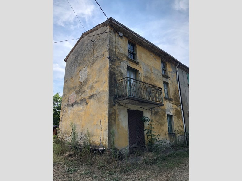 Rustico in Vendita a Pellegrino Parmense, zona Iggio, 35'000&euro;, 100 m², con Box