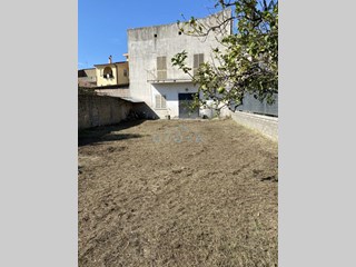Appartamento in Vendita a Mondragone, 129'999€, 150 m²