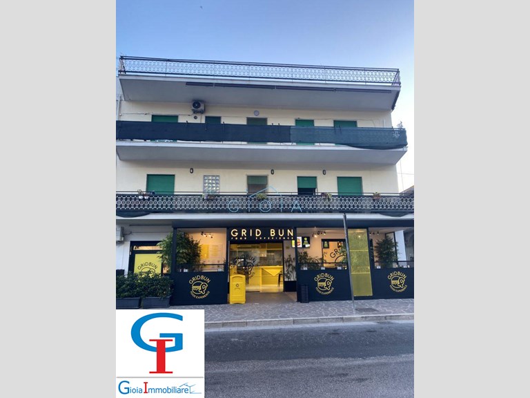 Appartamento in Vendita a Mondragone, 369'999€, 330 m²